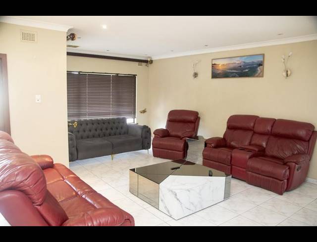 4 BEDROOM HOUSE FOR SALE IN UMBILO